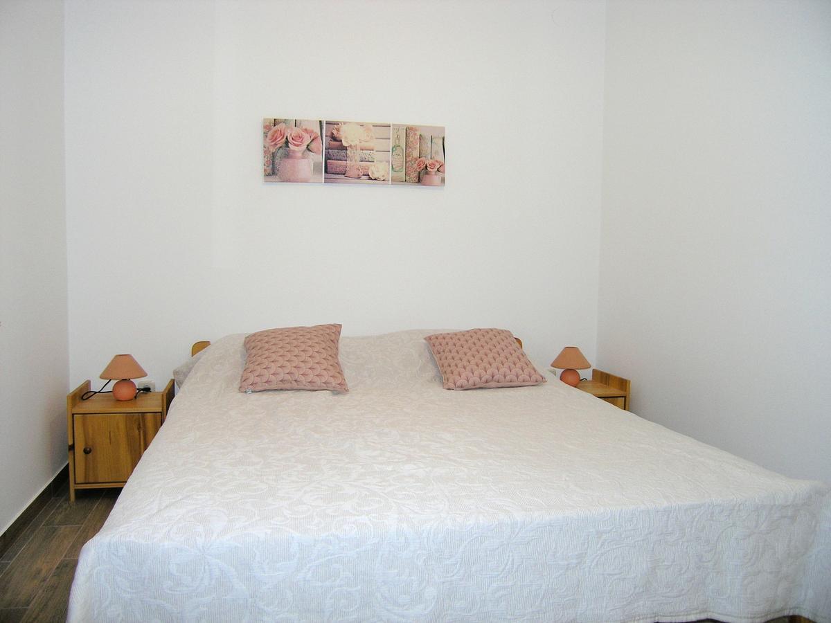 Apartman Braut คิร์ก ภายนอก รูปภาพ